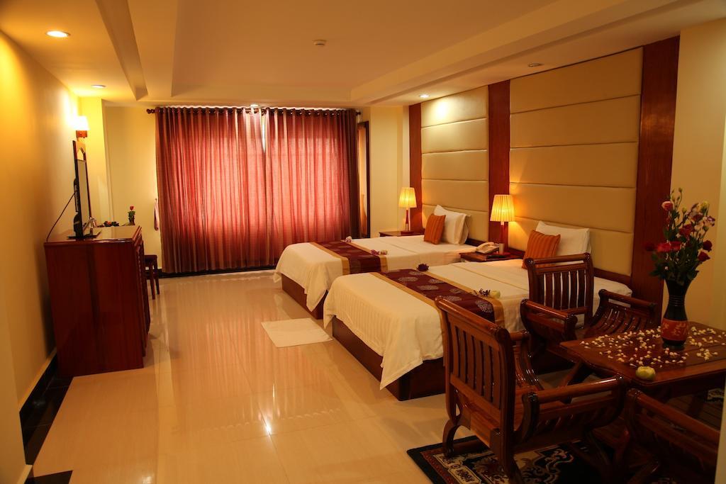 Huang Ting Hotel Phnom Penh Exterior photo