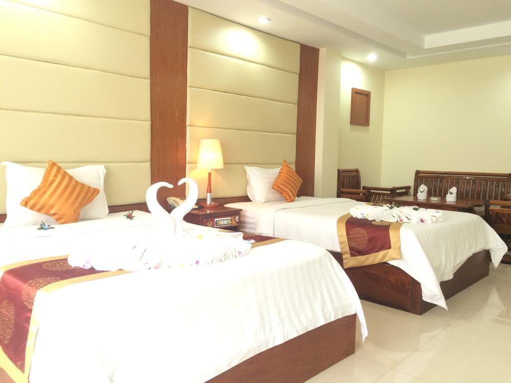 Huang Ting Hotel Phnom Penh Exterior photo